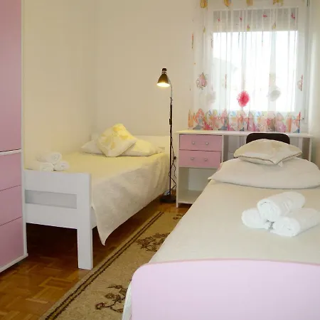 Apartman U Blizini Arene Appartamento *