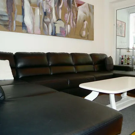 Apartman U Blizini Arene Appartamento *