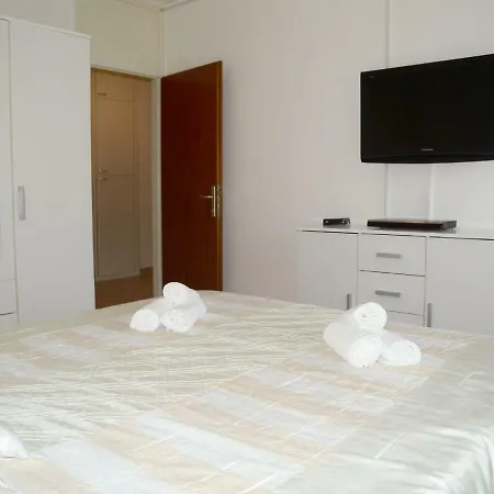 Apartman U Blizini Arene Appartamento Pola
