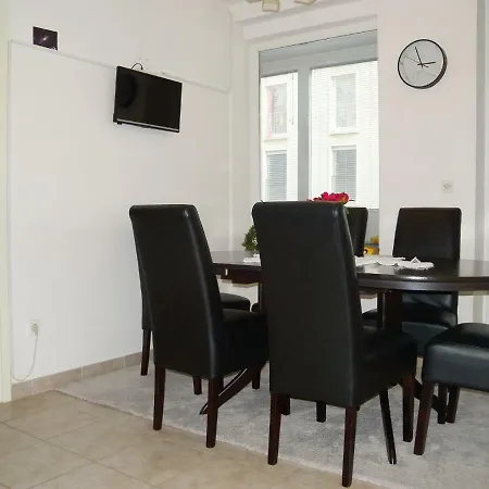 Apartman U Blizini Arene Appartamento *