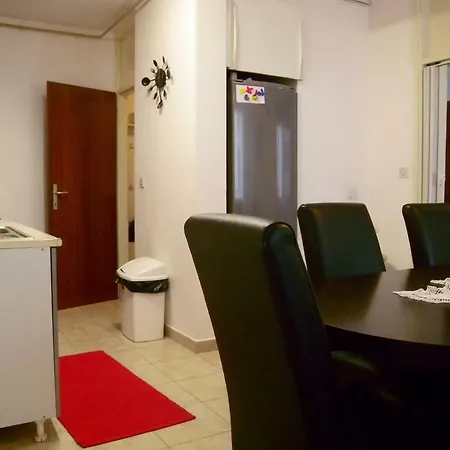 Apartman U Blizini Arene Pola